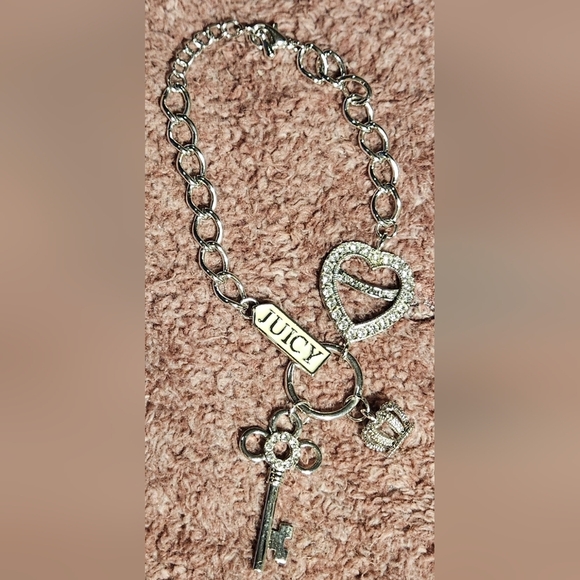Juicy Couture Limited Edition Dream Catcher Charm Bracelet Key Crown Heart Clasp - Picture 10 of 12